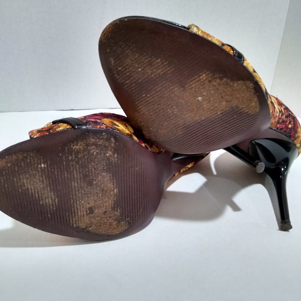 Carlos Santana Flowered High Heels - Picture 5 of 9